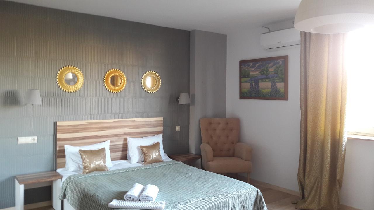 Mini Hotel On Demiivska Kyjev Exteriér fotografie